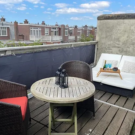 Luxurious Floor Near & Musea Apartment