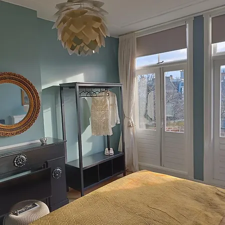 Apartment Luxurious Floor Near & Musea